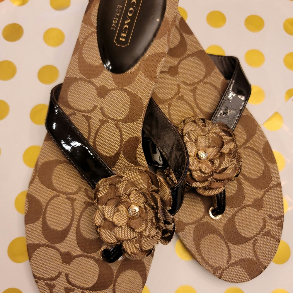 Coach Flower Fip Flops